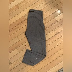 Lululemon size 6 grey capris with pockets